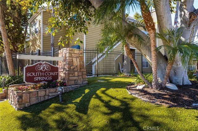 3750 S Bear Street M, Santa Ana, CA 92704