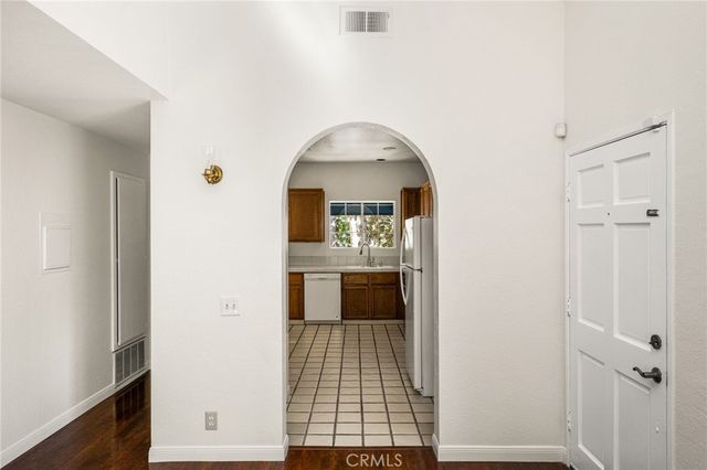 3750 S Bear Street M, Santa Ana, CA 92704