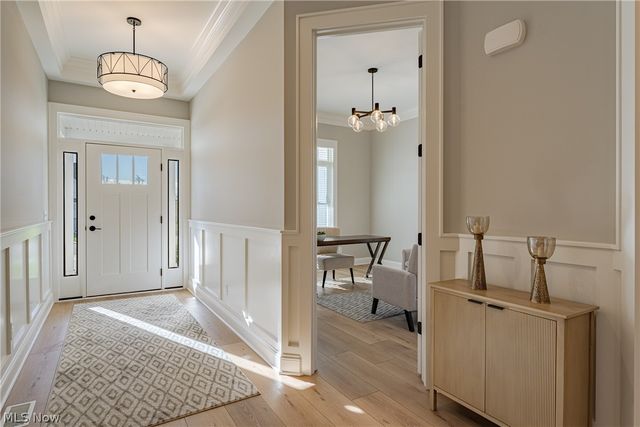 6461 N Cobblestone Road, Mayfield Village, OH 44143
