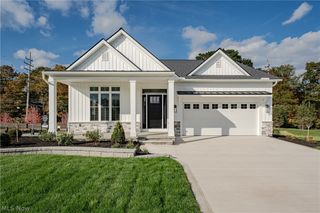 6461 N Cobblestone Road, Mayfield Village, OH 44143