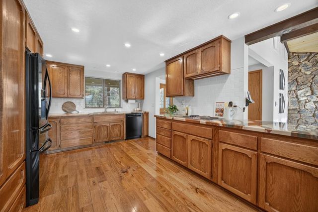 16600 Norlene Way, Grass Valley, CA 95949