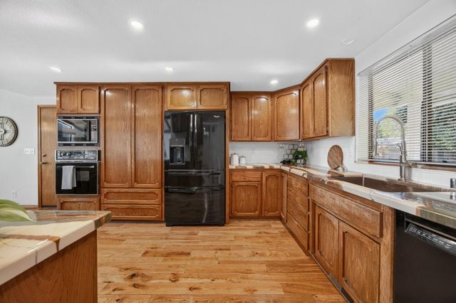 16600 Norlene Way, Grass Valley, CA 95949