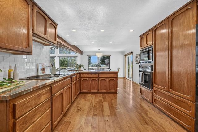 16600 Norlene Way, Grass Valley, CA 95949