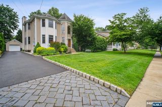 519 Laurel Road, Ridgewood, NJ 07450