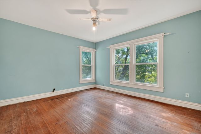 330 42nd Street, Des Moines, IA 50312