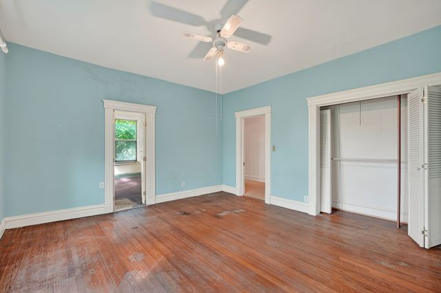 330 42nd Street, Des Moines, IA 50312