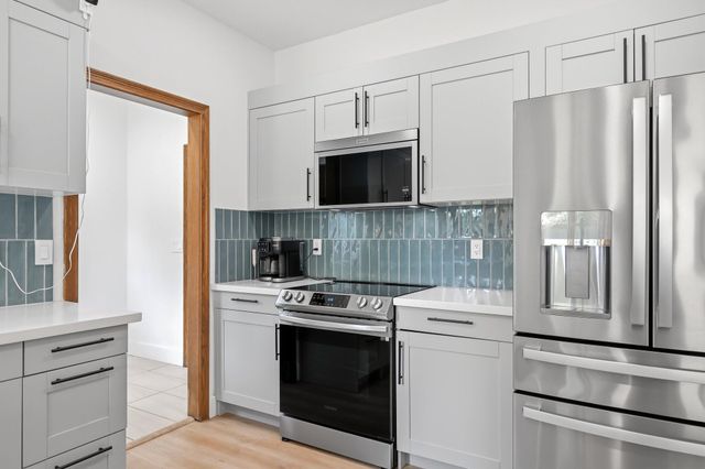 3406 W Laurel Circle, Springfield, MO 65807
