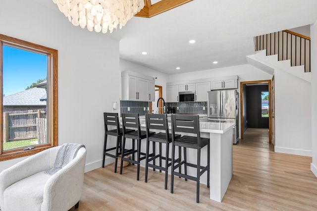 3406 W Laurel Circle, Springfield, MO 65807