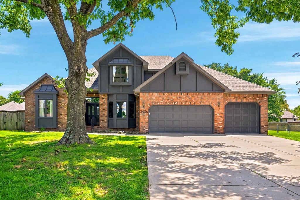3406 W Laurel Circle, Springfield, MO 65807