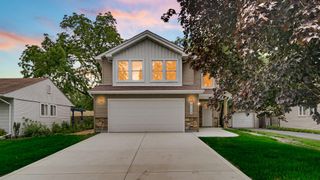 8134 Wicker Park Drive, Highland, IN 46322