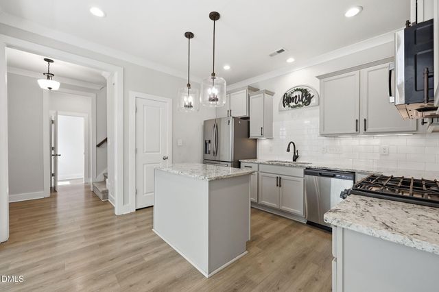 116 Spruce Hollow Circle, Spring Lake, NC 28390