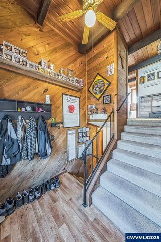 1214 NW Parker Av, Waldport, OR 97394
