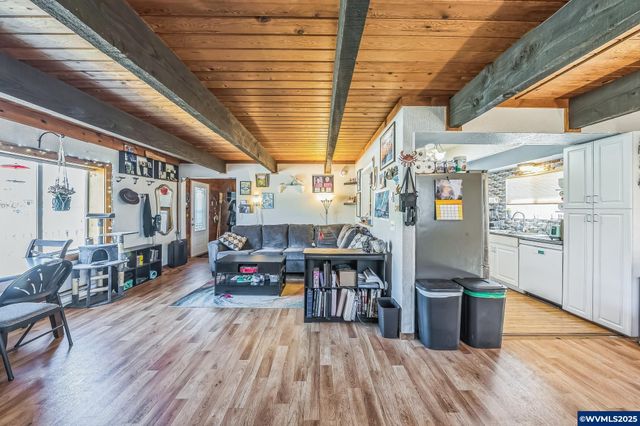 1214 NW Parker Av, Waldport, OR 97394
