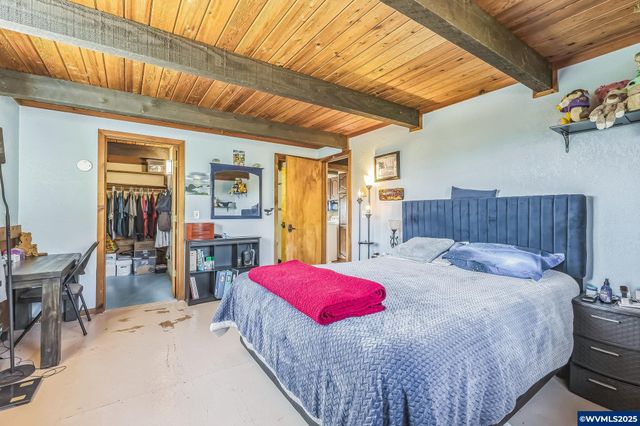 1214 NW Parker Av, Waldport, OR 97394