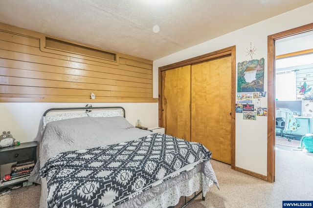 1214 NW Parker Av, Waldport, OR 97394