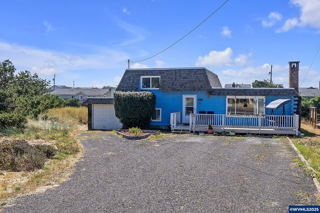 1214 NW Parker Av, Waldport, OR 97394