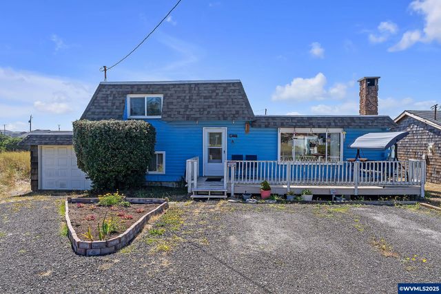 1214 NW Parker Av, Waldport, OR 97394