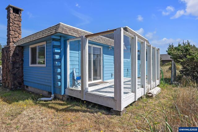 1214 NW Parker Av, Waldport, OR 97394