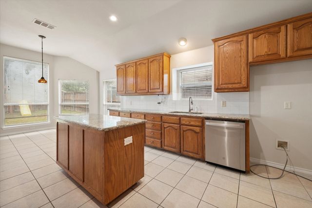 6103 Sea Island Trail, Arlington, TX 76001