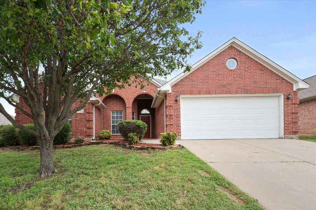 6103 Sea Island Trail, Arlington, TX 76001
