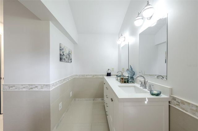 2410 OLD COACH TRAIL, Clearwater, FL 33765