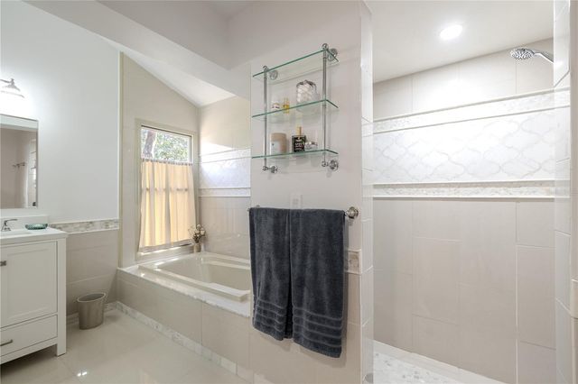 2410 OLD COACH TRAIL, Clearwater, FL 33765