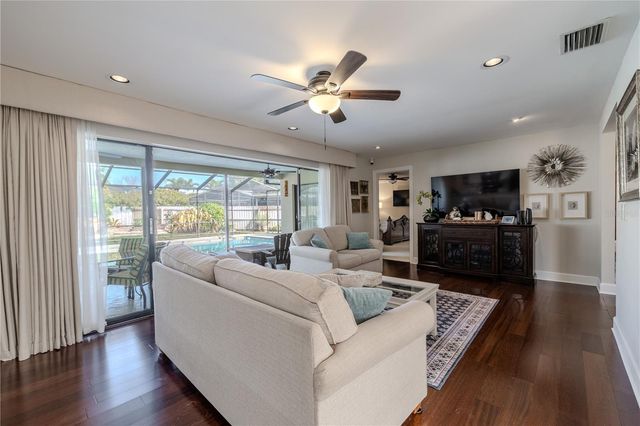 2410 OLD COACH TRAIL, Clearwater, FL 33765