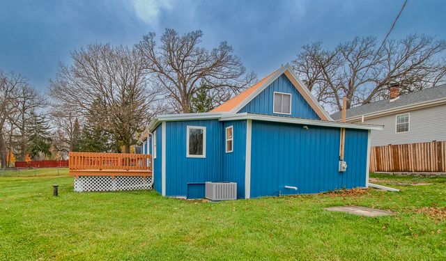 26769 N Genesee Street, Wauconda, IL 60084