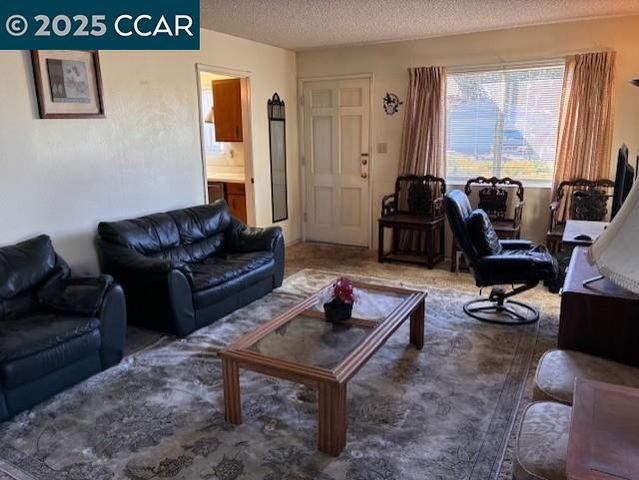 26 Seaview Dr, Bay Point, CA 94565
