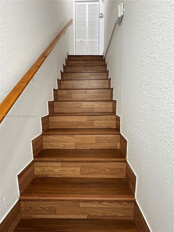 1481 NE 150th St 102, Miami, FL 33161