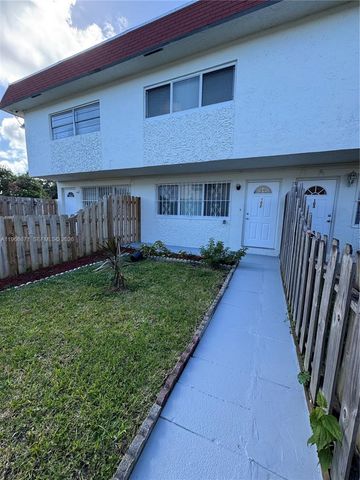 1481 NE 150th St 102, Miami, FL 33161