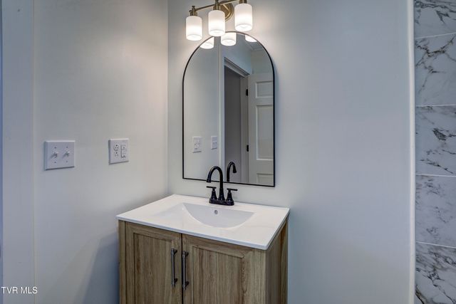 3017 Winesap Road, Kingsport, TN 37663