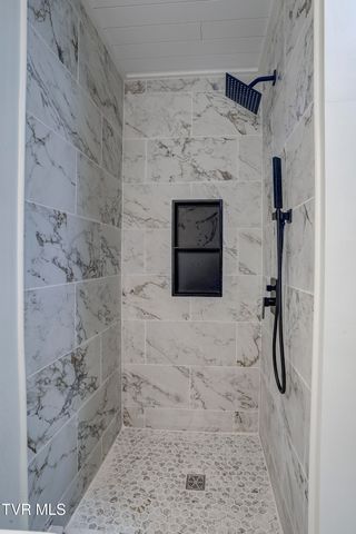 3017 Winesap Road, Kingsport, TN 37663