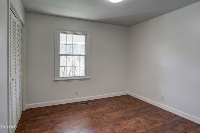 3017 Winesap Road, Kingsport, TN 37663