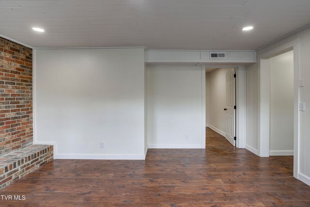 3017 Winesap Road, Kingsport, TN 37663