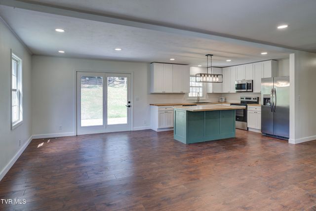 3017 Winesap Road, Kingsport, TN 37663