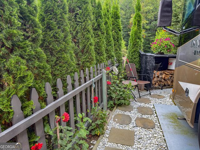 111 Wildflower Road, Scaly Mountain, NC 28775