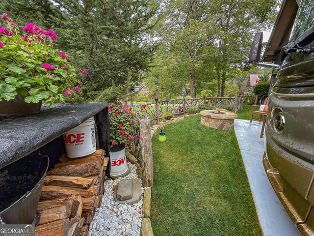111 Wildflower Road, Scaly Mountain, NC 28775