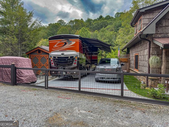 111 Wildflower Road, Scaly Mountain, NC 28775