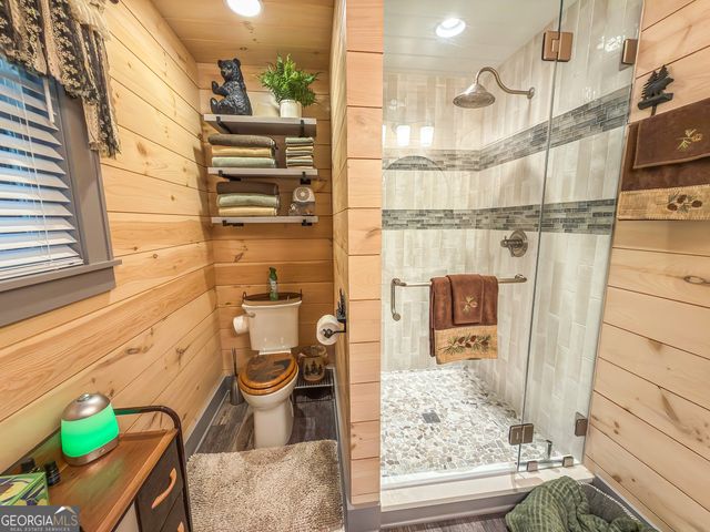111 Wildflower Road, Scaly Mountain, NC 28775