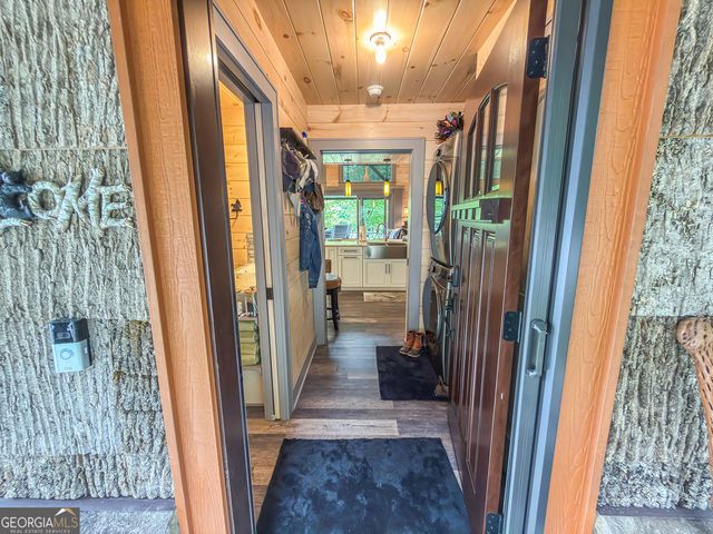 111 Wildflower Road, Scaly Mountain, NC 28775
