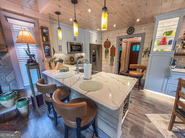 111 Wildflower Road, Scaly Mountain, NC 28775