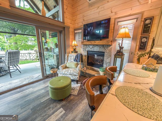 111 Wildflower Road, Scaly Mountain, NC 28775