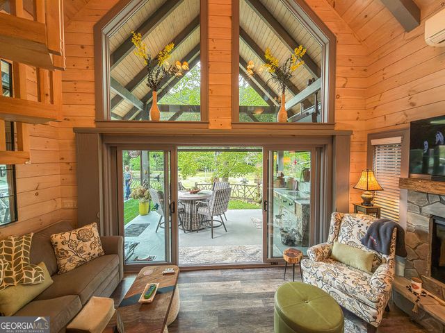 111 Wildflower Road, Scaly Mountain, NC 28775