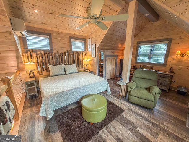 111 Wildflower Road, Scaly Mountain, NC 28775