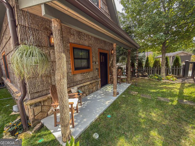 111 Wildflower Road, Scaly Mountain, NC 28775