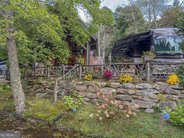 111 Wildflower Road, Scaly Mountain, NC 28775