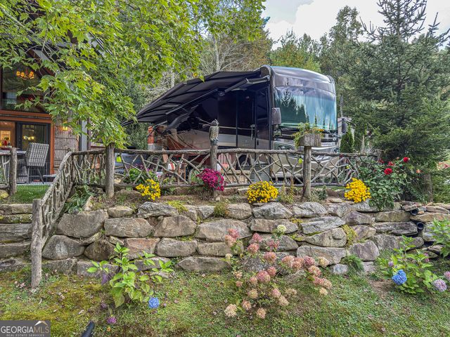 111 Wildflower Road, Scaly Mountain, NC 28775
