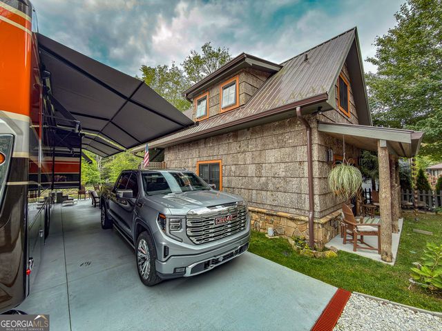 111 Wildflower Road, Scaly Mountain, NC 28775
