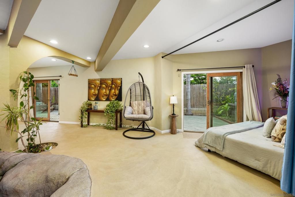 Image 29 of property listing at 1876 Sefton Place, San Diego, CA 92107